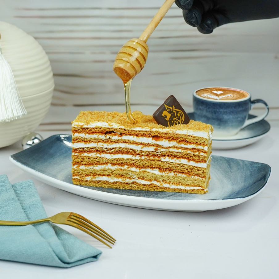  Special Honey Cake Pieces 